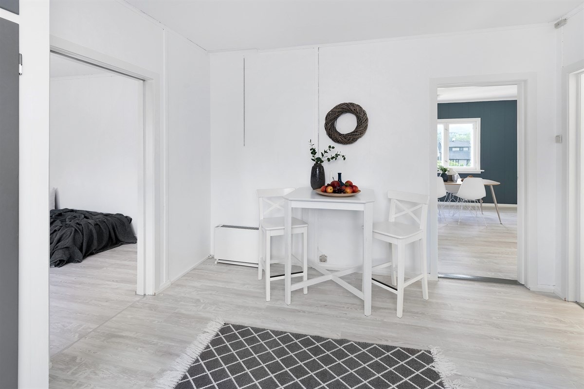 Mot spisestuen/soverom er det skyvedør. Galleribilde