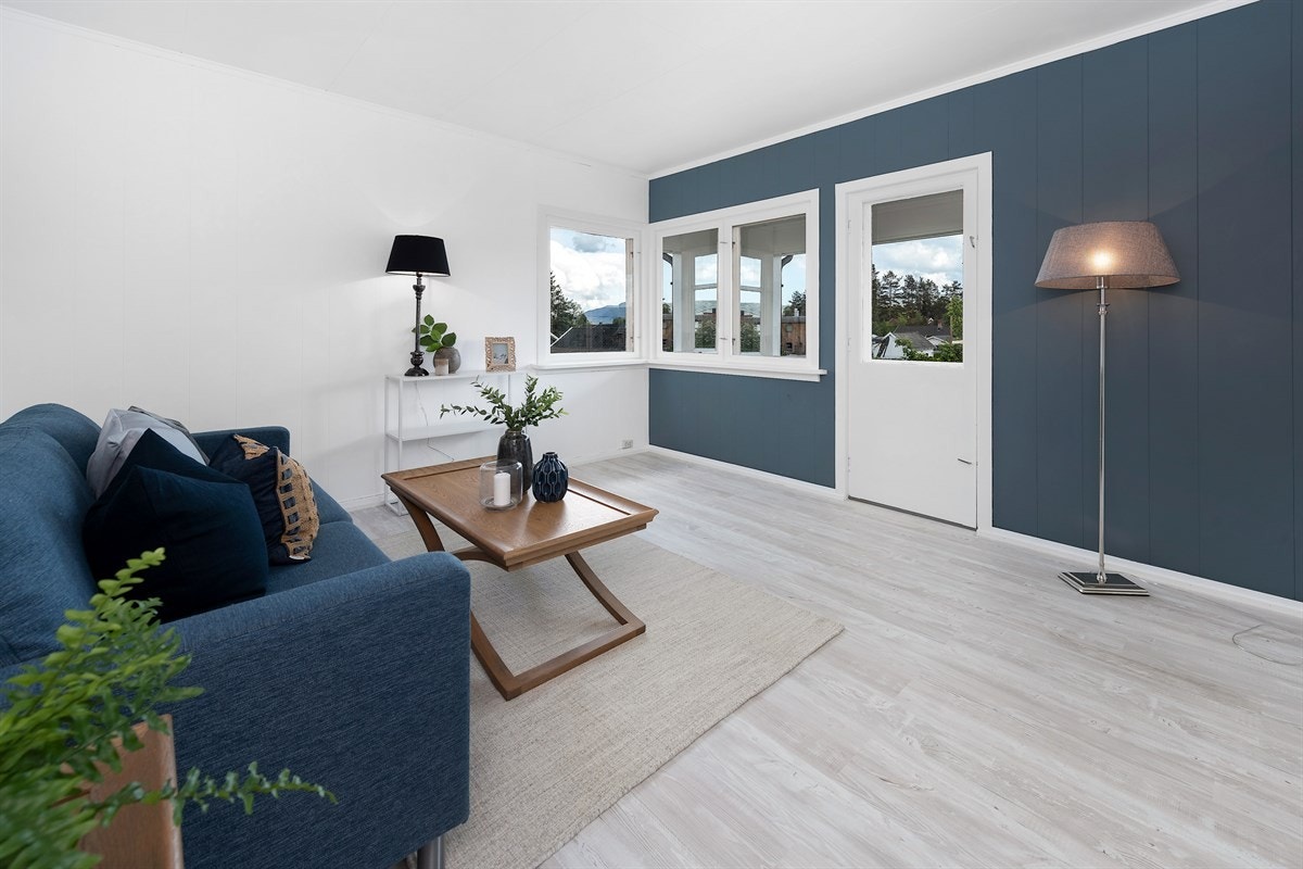 Her er det god plass til å møblere med både spisestue, godstoler og sofagruppe, med mer. Galleribilde