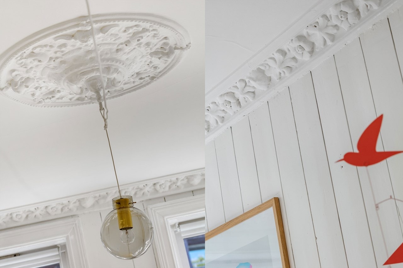 Fantastisk sjarmerende 3-roms leilighet med klassiske detaljer som originale tregulv, stukkatur og rosett. Galleribilde