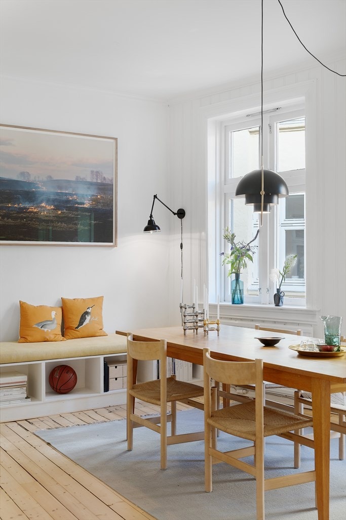 Dette er en av få familieleiligheter på Tøyen med skjermet og stille beliggenhet midt i byen. Galleribilde