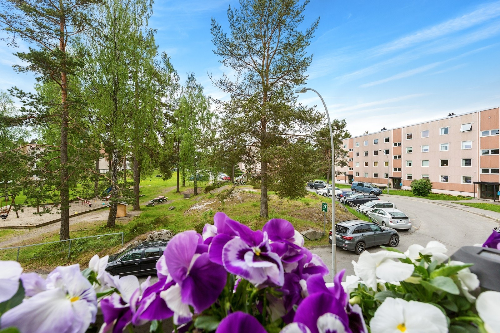 Nydelig og svært luftig utsyn fra balkongen! Galleribilde