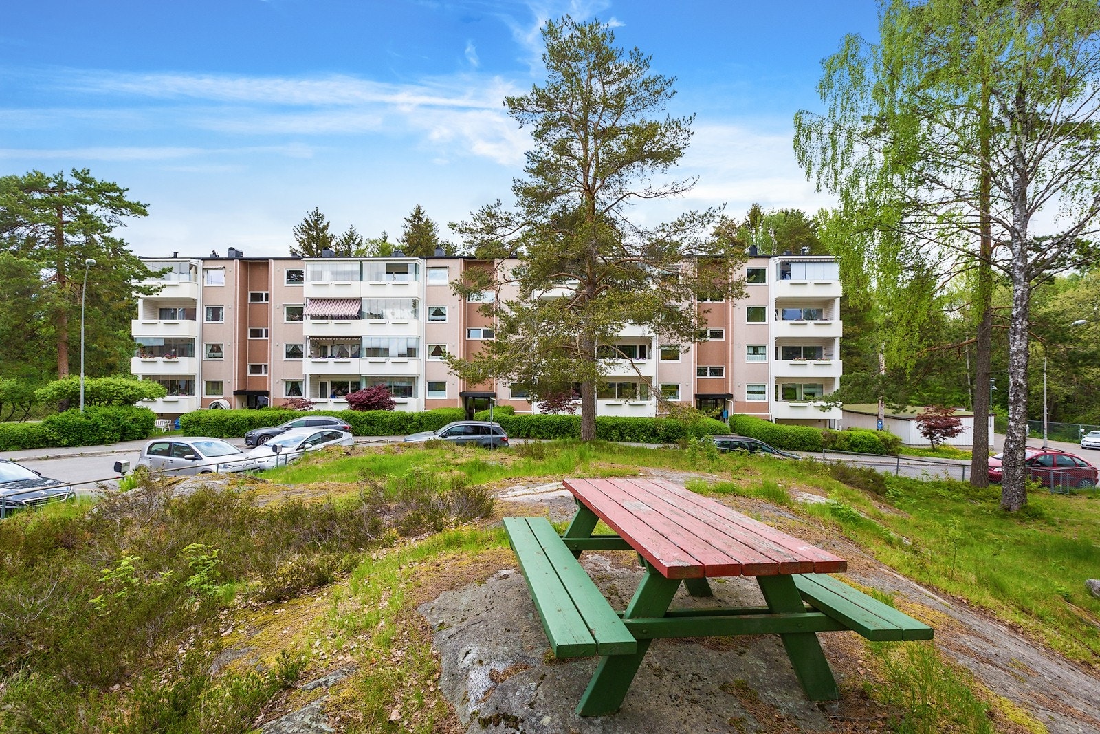Ta deg en kaffetår med naboene mens barna leker! Galleribilde