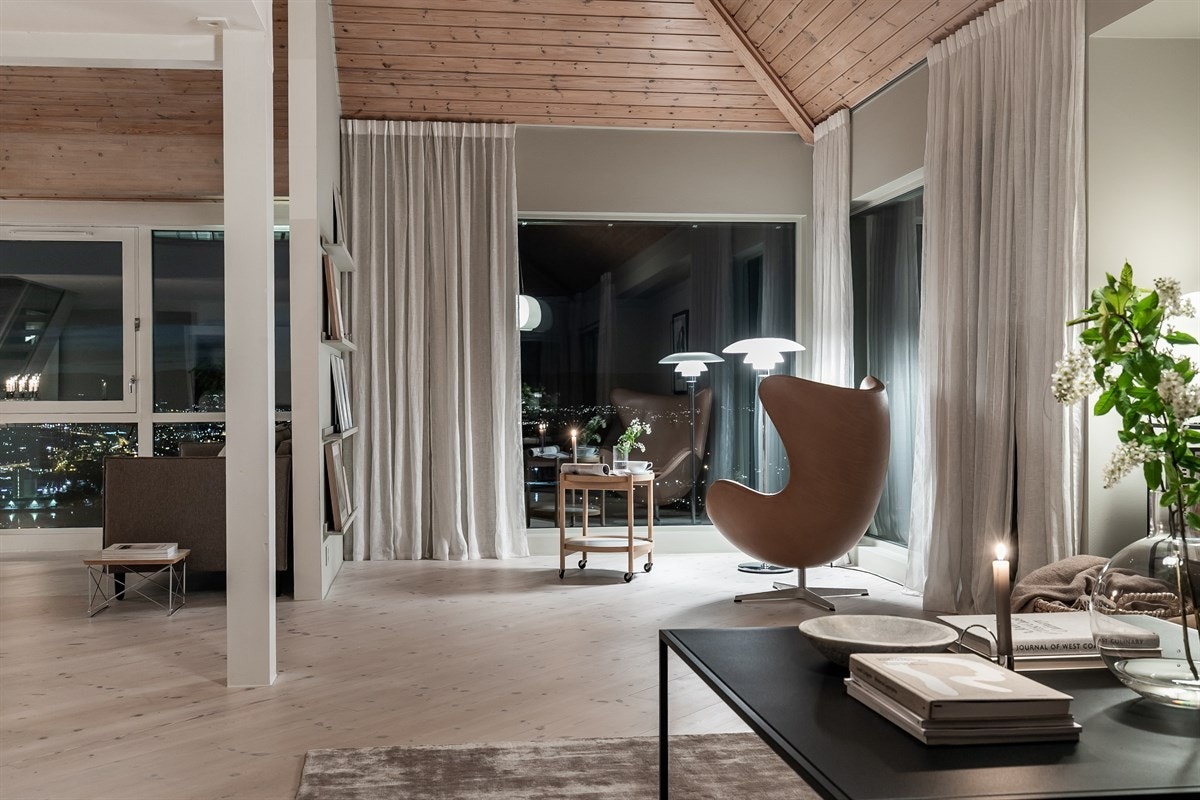 Stuen gir rom for flere sittesoner. Galleribilde