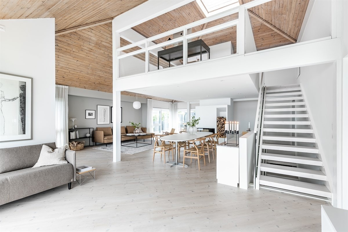 Trappene i boligen har eier designet selv for Drömtrappor, og heter Stylizimo. Galleribilde