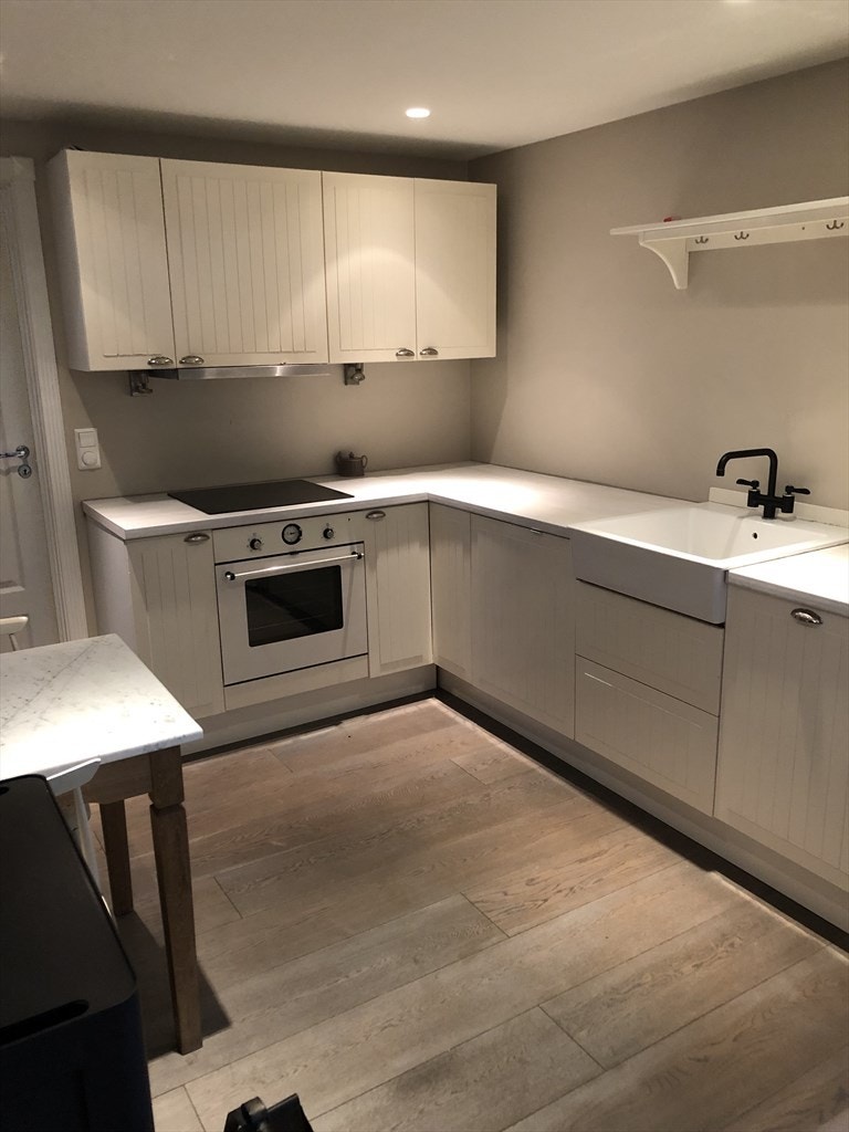 Kjøkken kjellerdel. Galleribilde