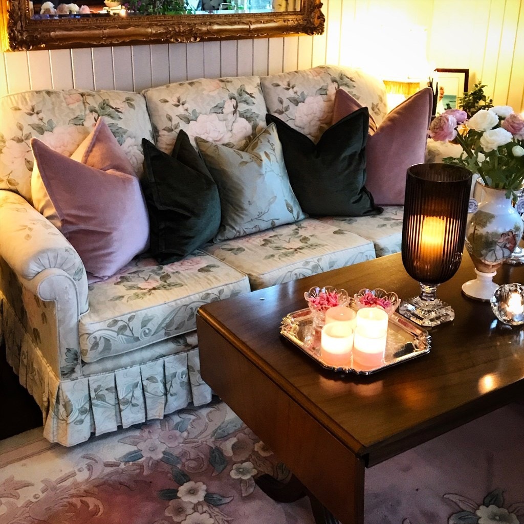 Stemning på gården. Galleribilde