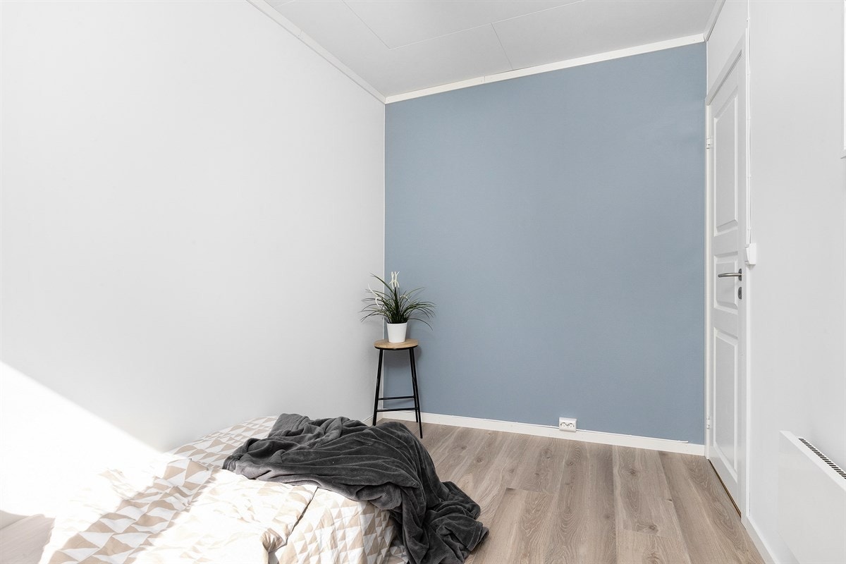 Rommet er lyst slik som resten av leiligheten. Galleribilde
