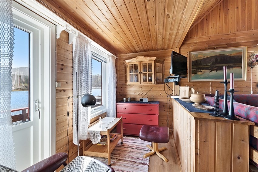 Trivelig krok med god utsikt og utgang til terrasse Galleribilde