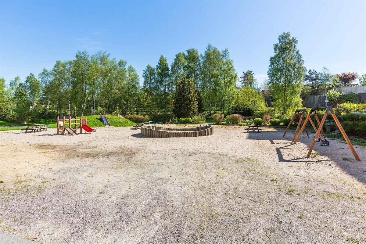 Lekeplass for de aller minste like ved Galleribilde
