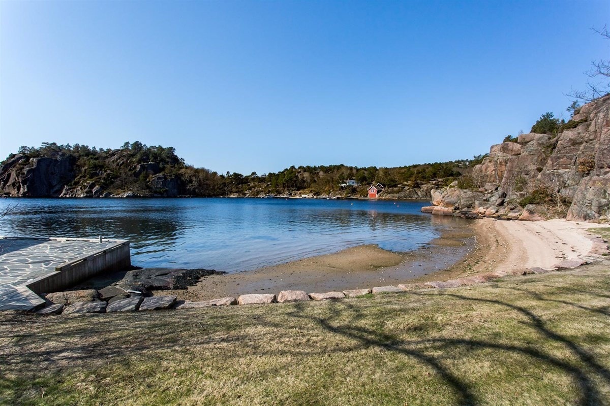 Egen sandstrand - ypperlig for småbarn Galleribilde