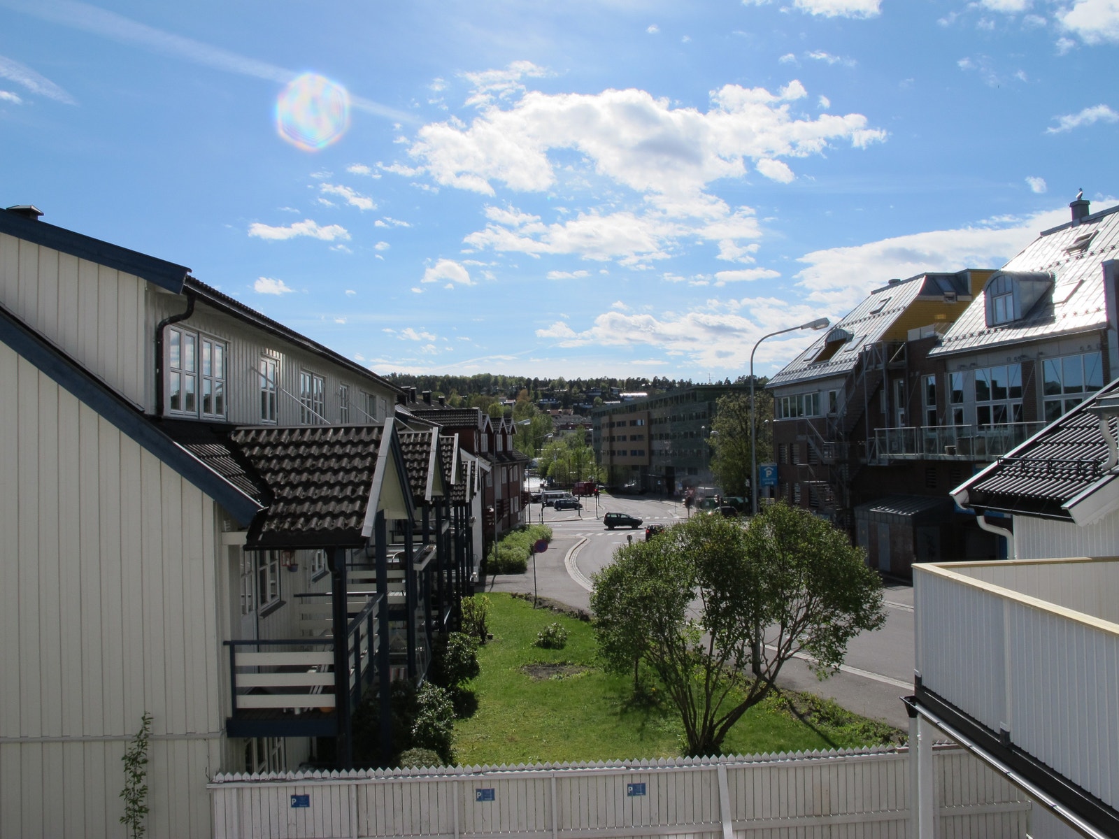 Utsikt fra terrassen i 2 etasje. Galleribilde