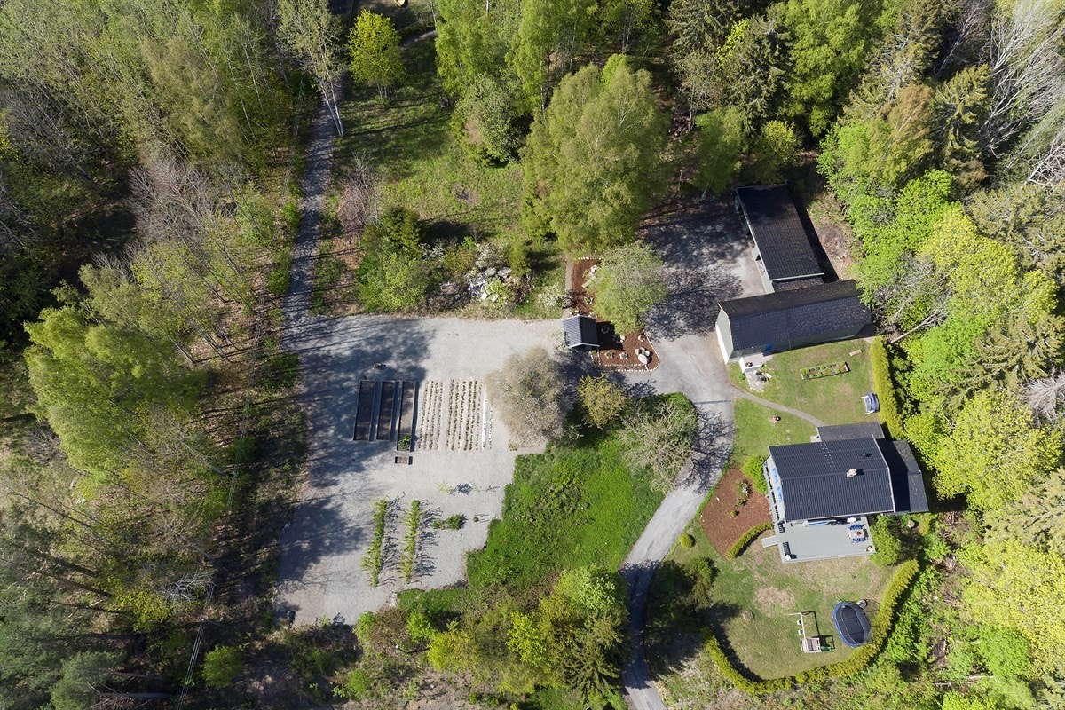 Eiendommen er bestående av en lys enebolig over to plan. Galleribilde