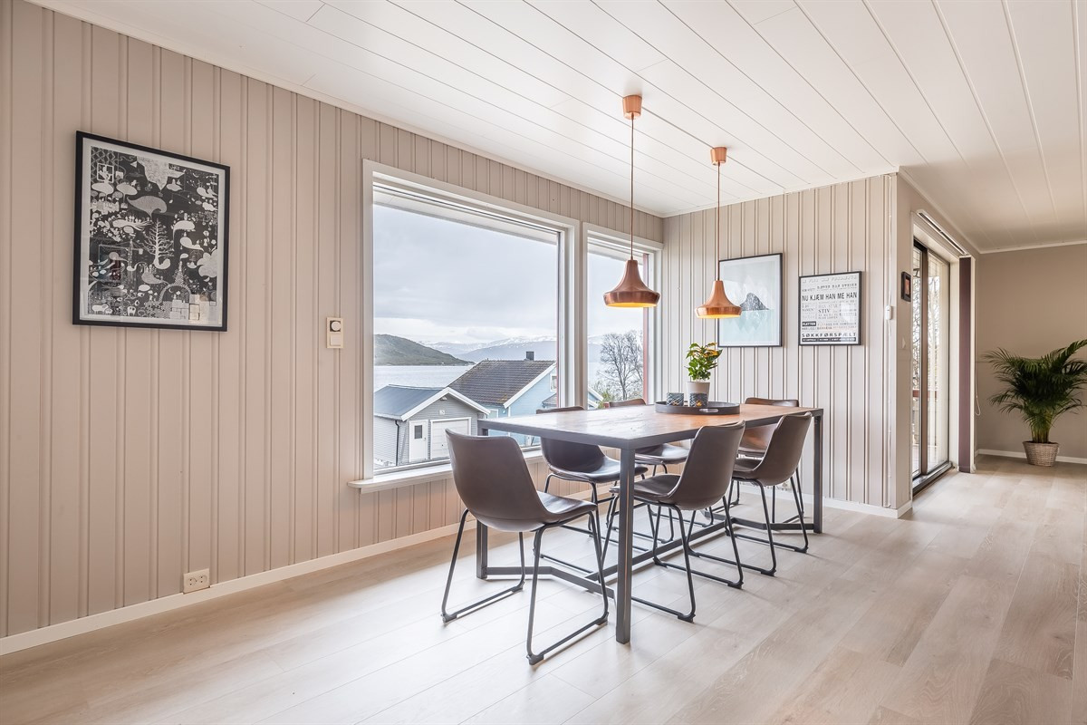 Boligen er velholdt og holder en god standard