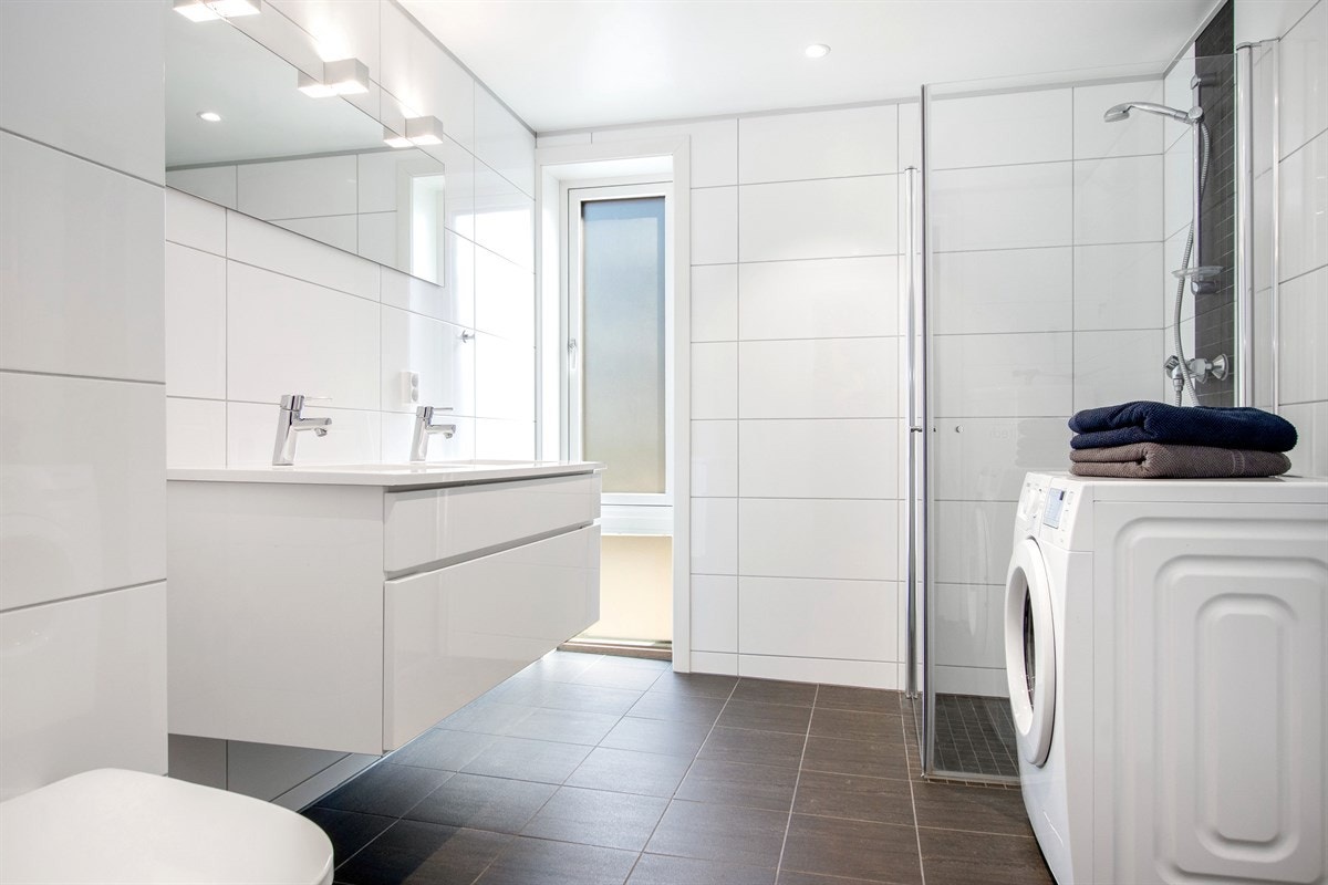 Badet fremstår med et smakfullt og tidsmessig preg. Galleribilde