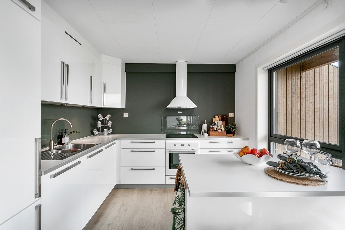 God skap og benkeplass Galleribilde