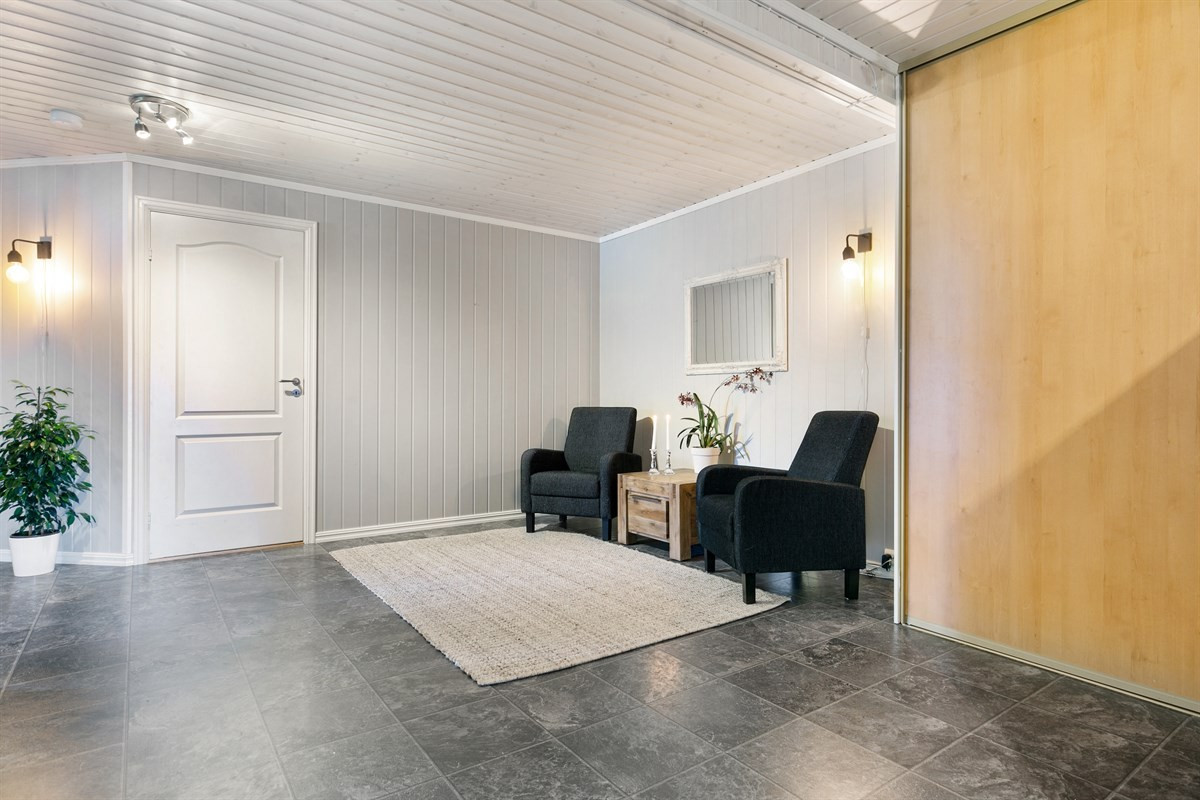 Hall med arbeidsplass, eller lesekrok hvis ønskelig