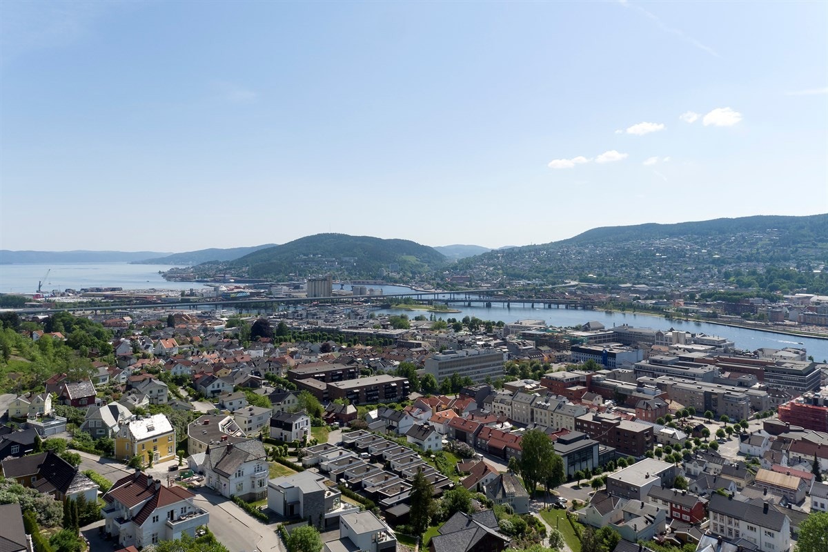 Eiendommen ligger i et meget sentralt område av Bragernes. Galleribilde