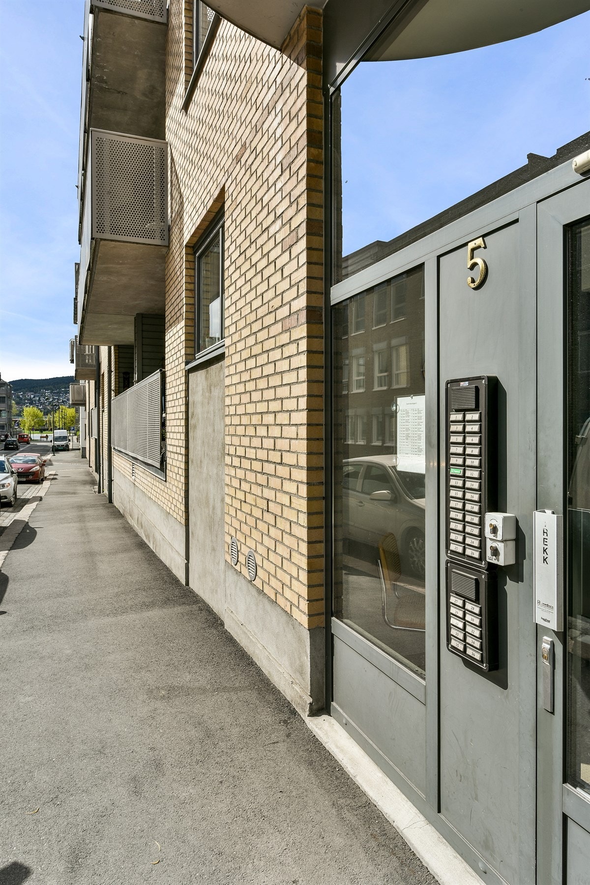 Eiendommen har meget sentral beliggenhet på Bragernes. Galleribilde