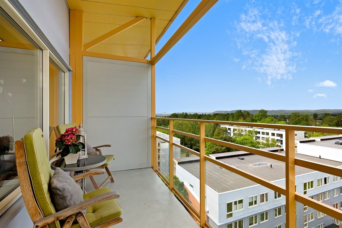 Veranda på ca. 7 kvm med svært gode solforhold. Galleribilde