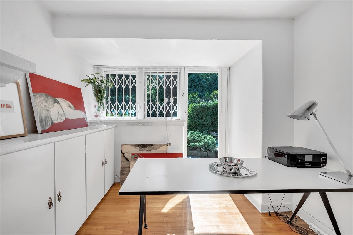 Peisestuen benyttes i dag som kontor Galleribilde