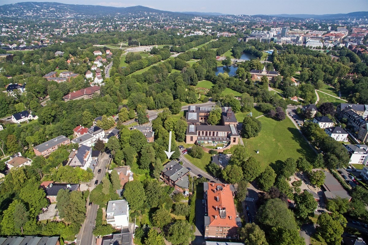 En enestående beliggenhet på Frogner i ambassadestrøk uten gjennomgangstrafikk Galleribilde