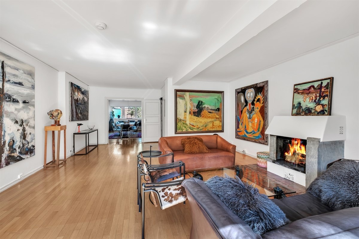 Flott originalt tregulv i store deler av boligen Galleribilde