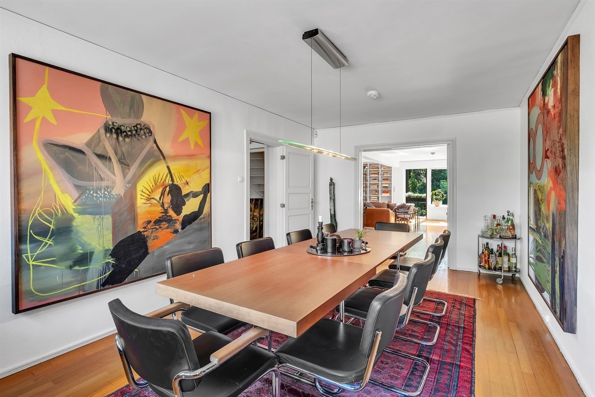 Store rom med gjennomgående lysinnslipp Galleribilde