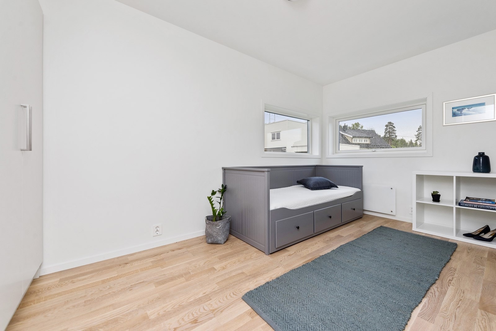 Soverom 2 med skapplass - (1. etasje) Galleribilde