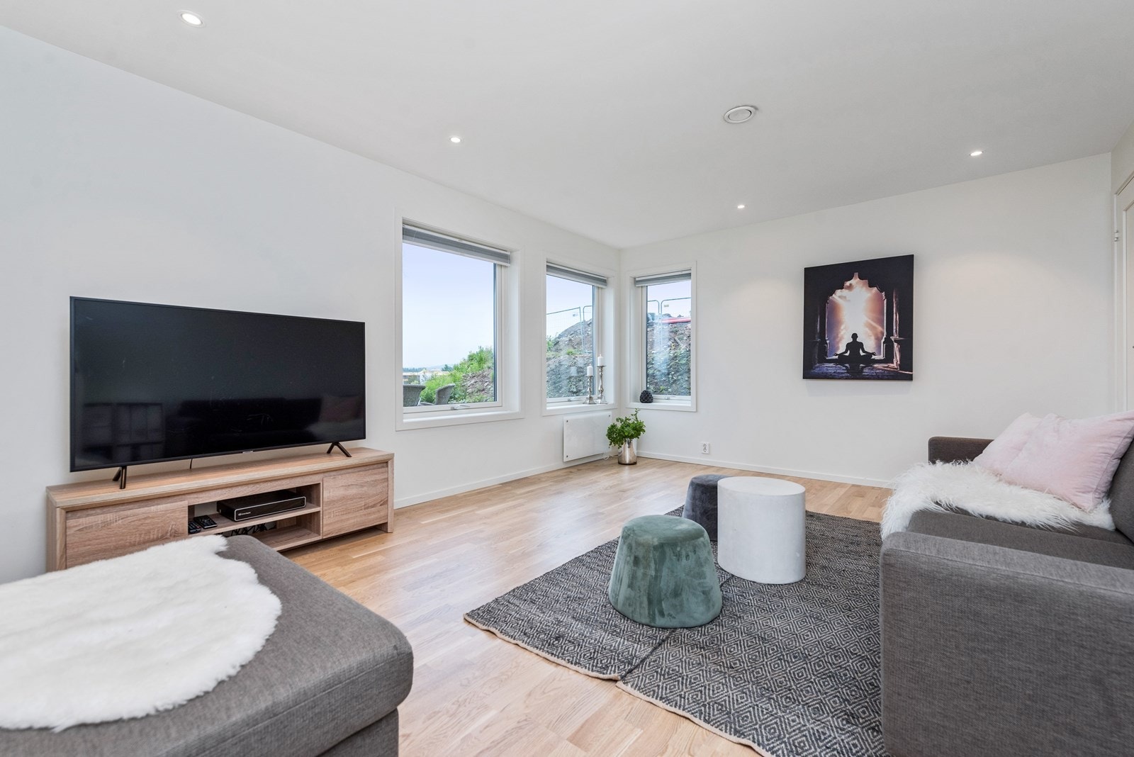 Soverom 4 - Det ene soverommet benyttes som ekstra stue (U. etajse) Galleribilde