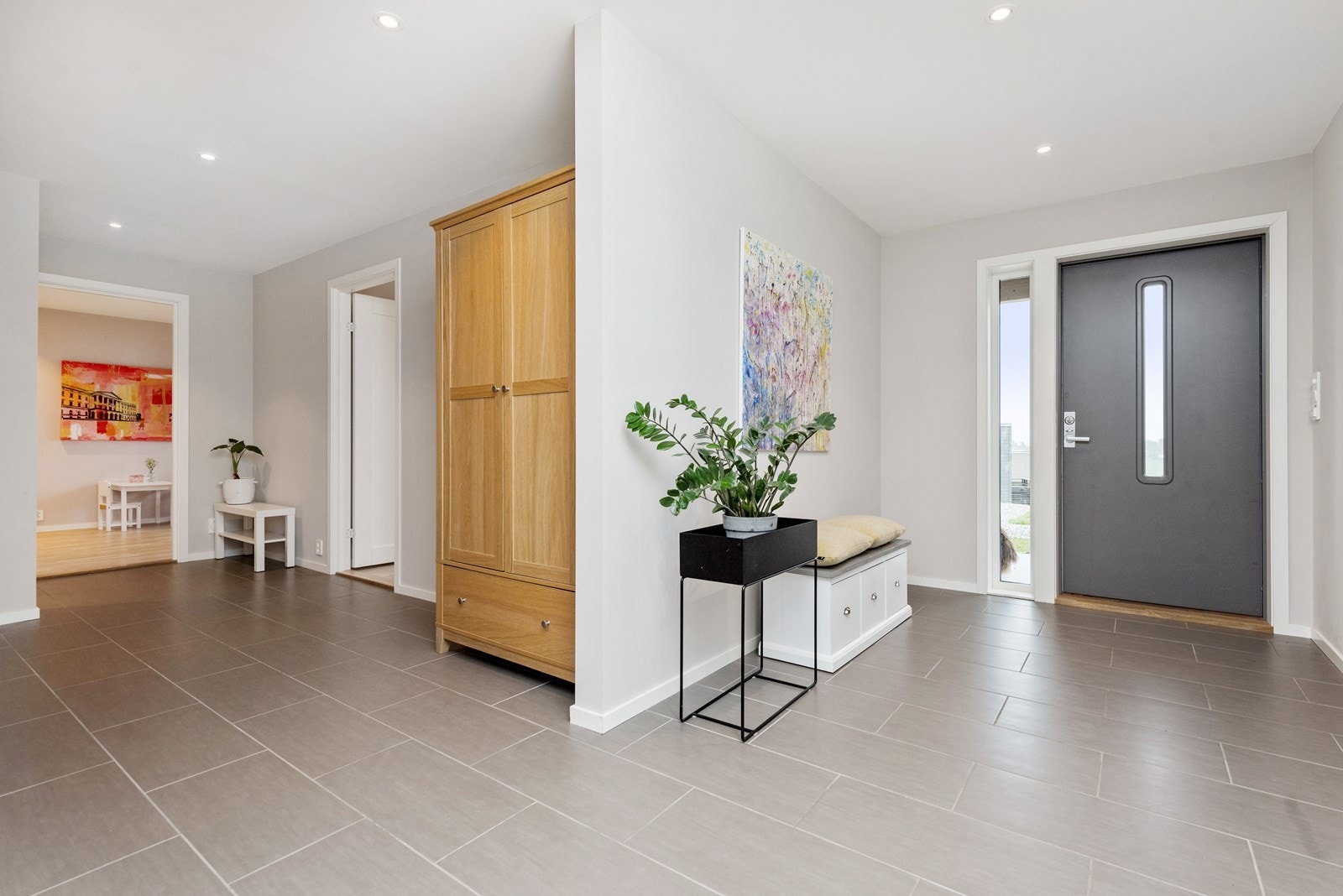 Stort og hyggelig inngangsparti Galleribilde