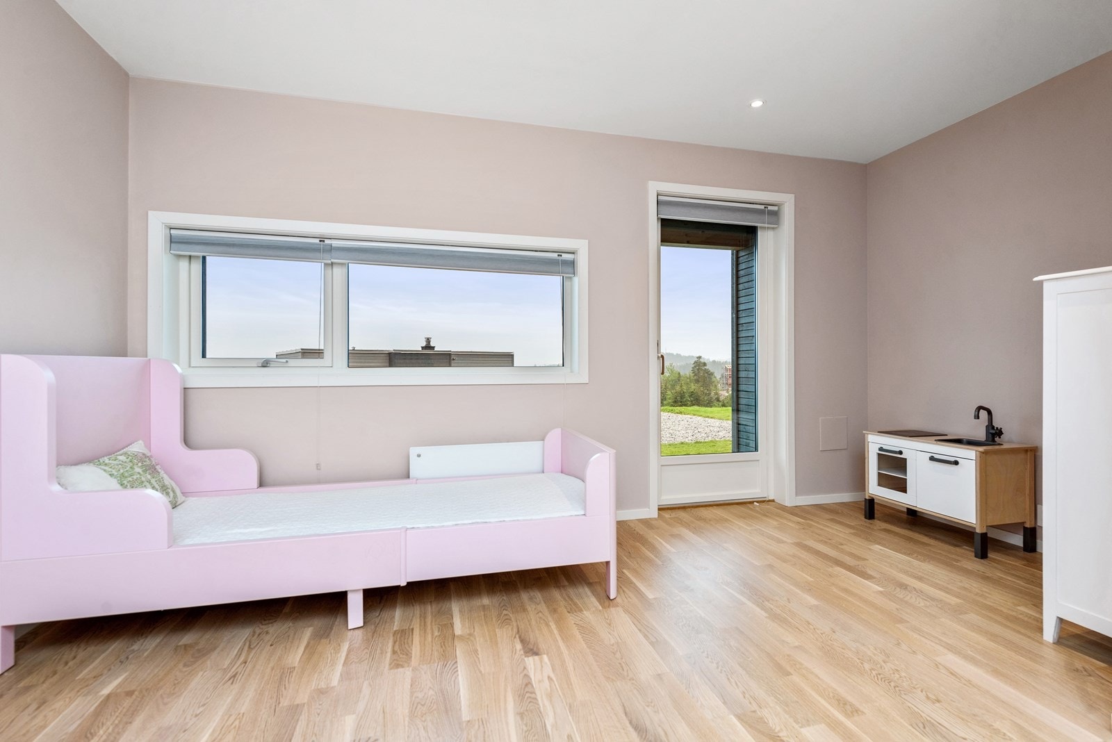 Soverom 3 med egen utgang (U. etajse) Galleribilde