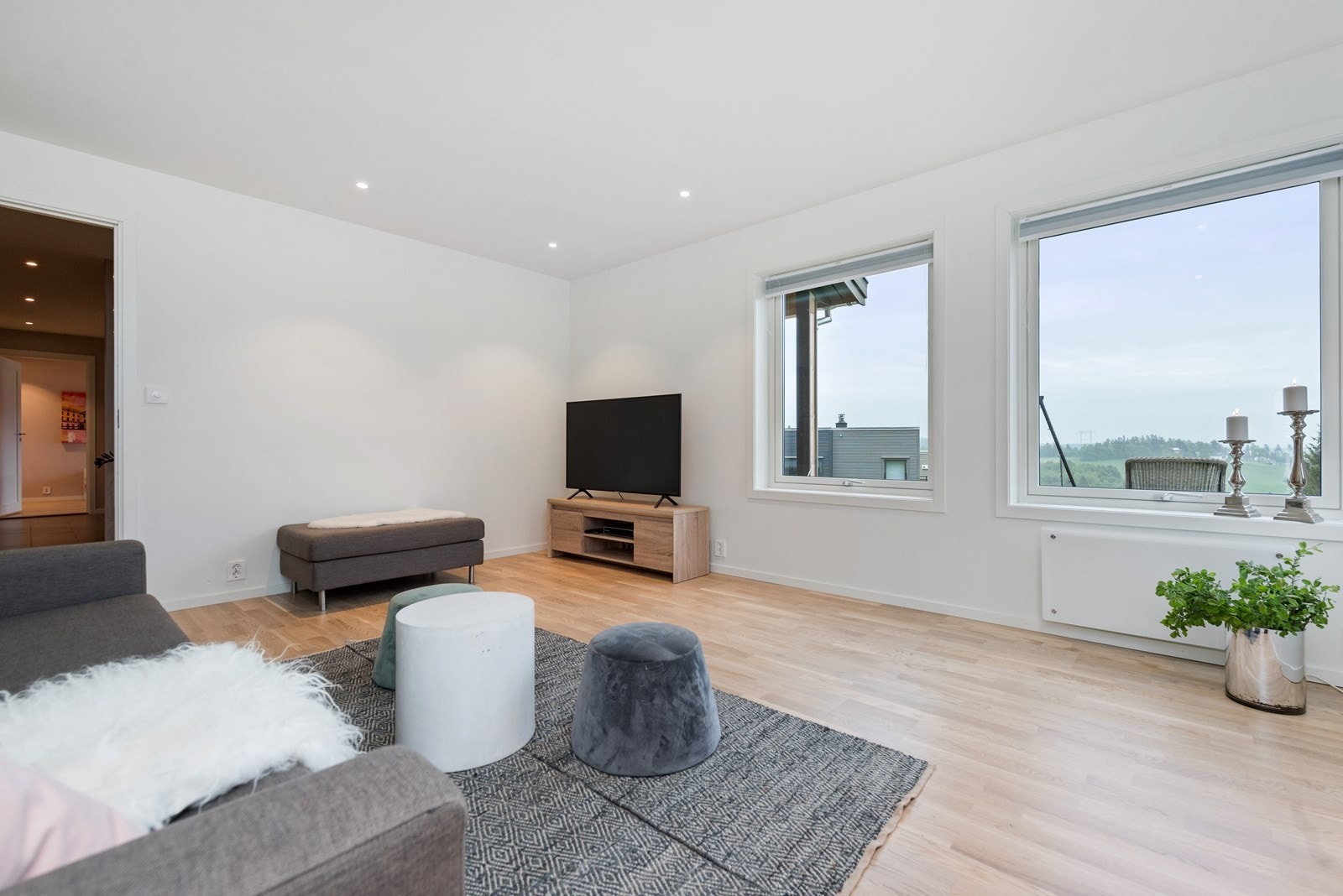 Soverom 4 - Det ene soverommet benyttes som ekstra stue (U. etajse) Galleribilde