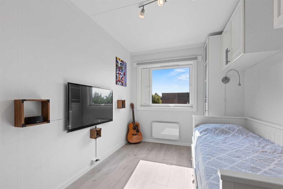 Soverom 2 egner seg godt som barne-/gjesterom eller kontor Galleribilde