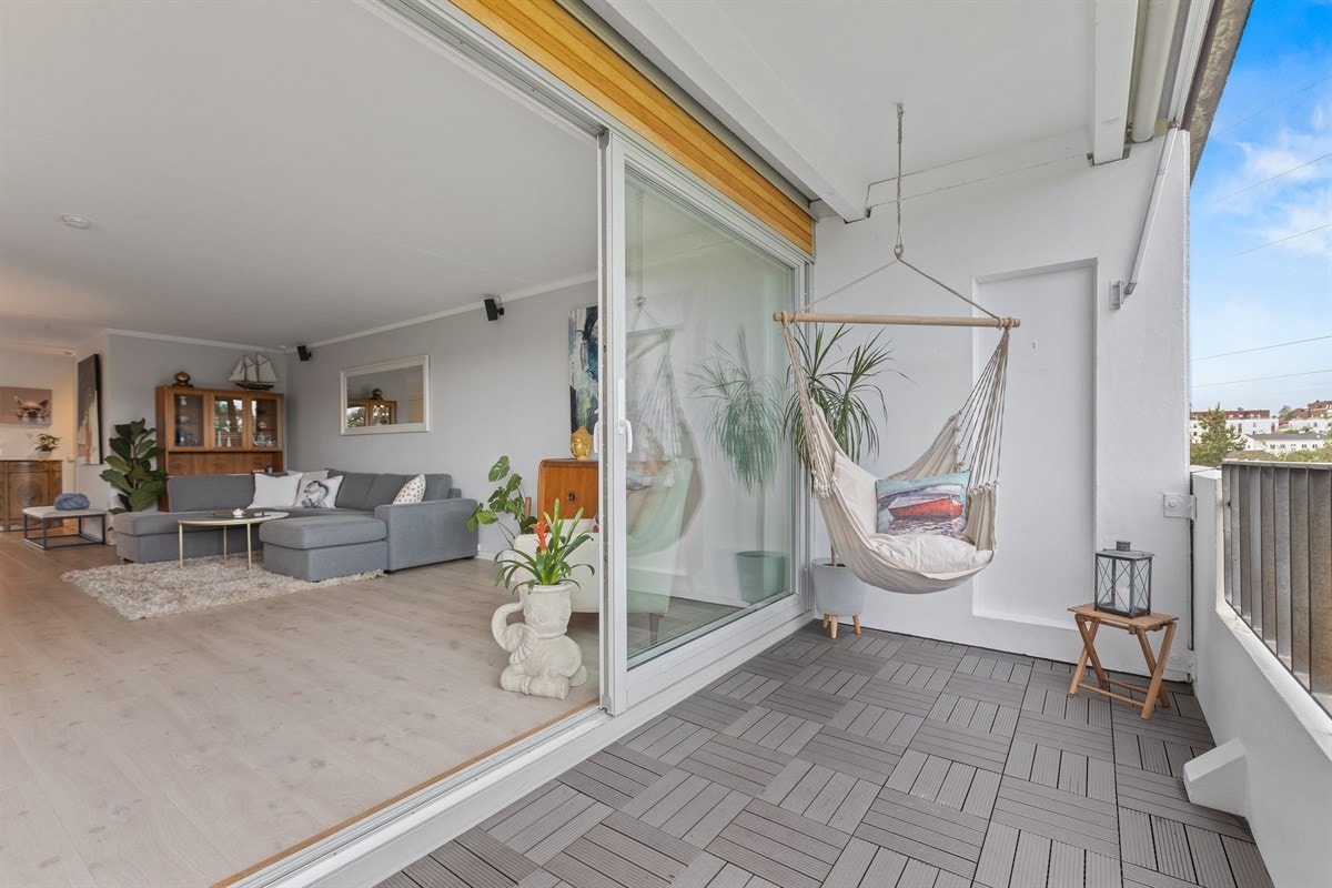 Velkommen til Hovseterveien 40 A, presentert av Vegar Giæver og Eie avd. Røa Galleribilde