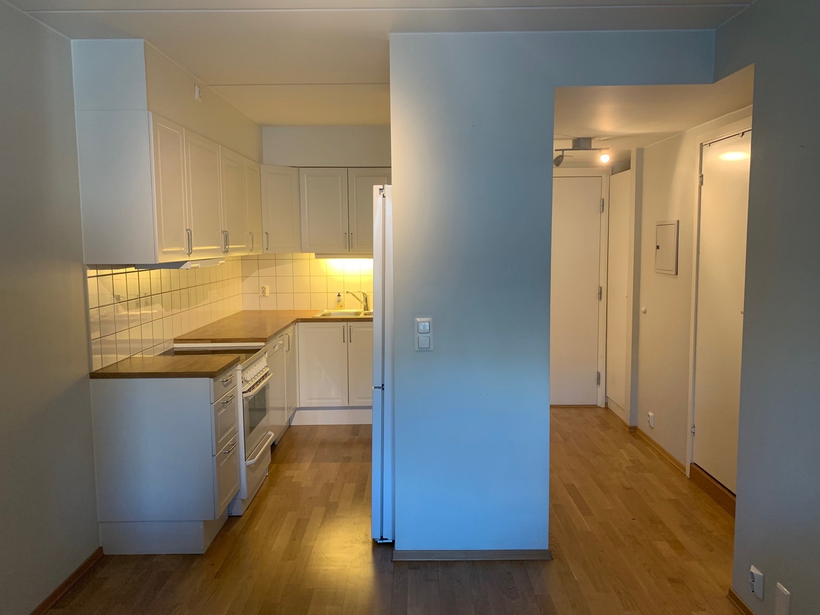 Kjøkken og gang Galleribilde