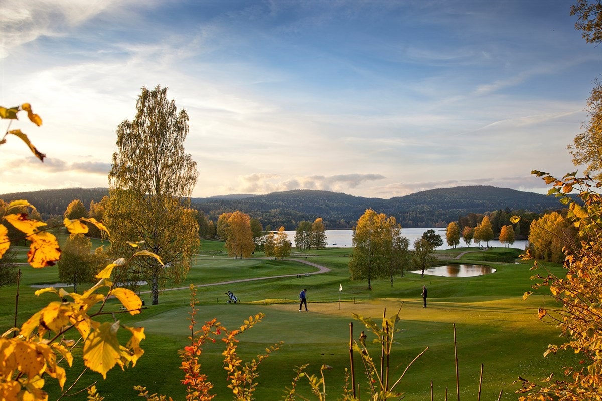 For den golf interesserte ligger kanskje Norges flotteste golfanlegg, Bogstad Golf, i umiddelbar nærhet. Galleribilde