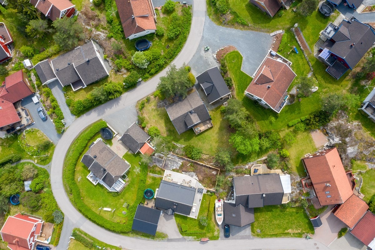 Her bor du tilbaketrukket i et barnevennlig boligfelt, samtidig som sentrumskjernen ligger noen minutter unna. Galleribilde