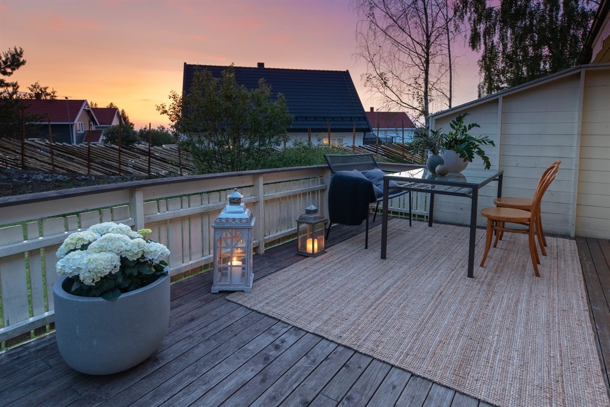 20 kvm. terrasse med adkomst fra stuen. Galleribilde