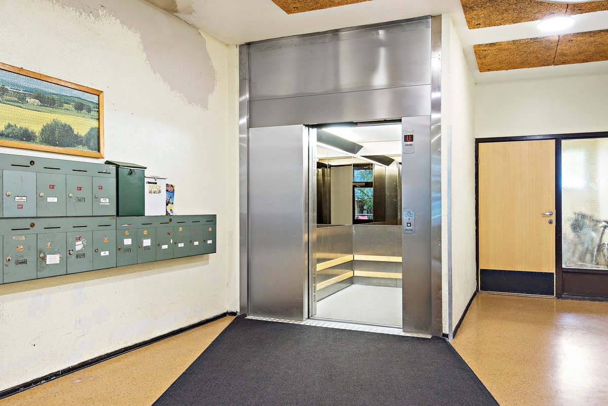 Heis opp til leilighetsplan. Galleribilde