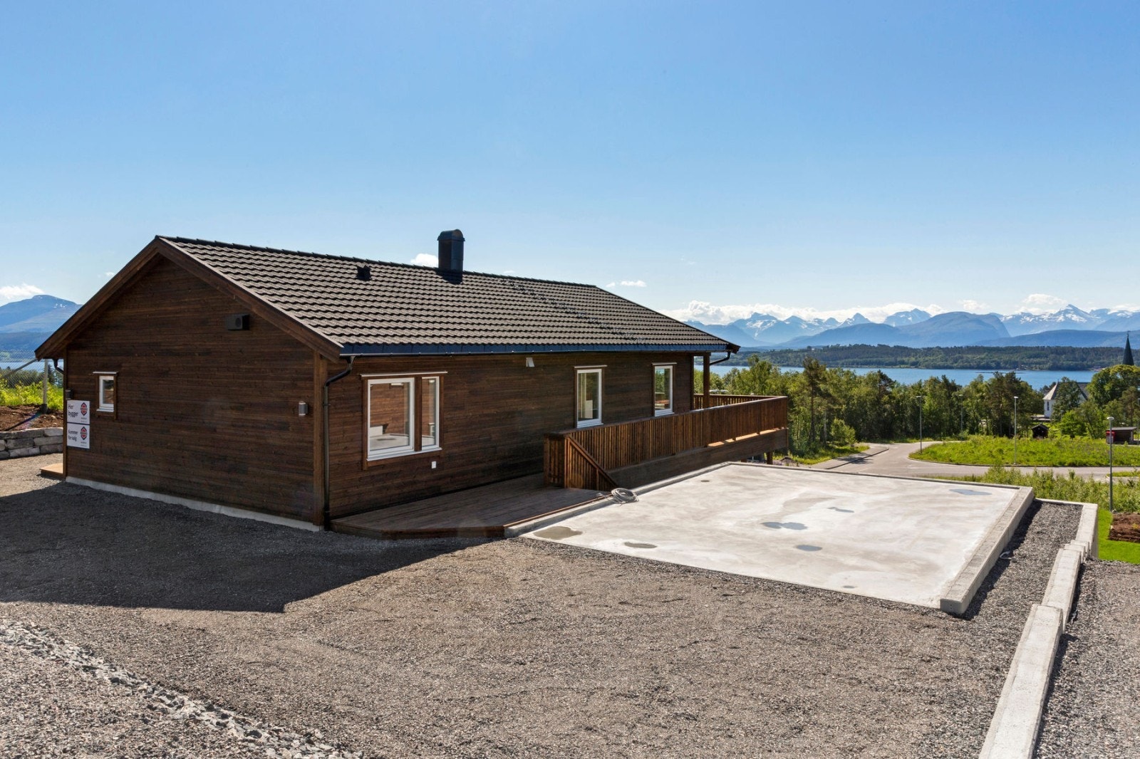 Det er støpt plate for dobbel garasje. Galleribilde