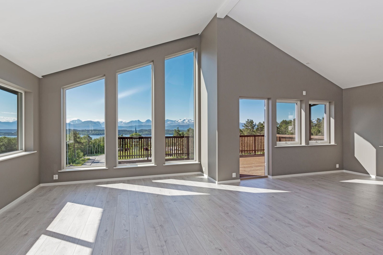 Stor vinduer mot sør Galleribilde