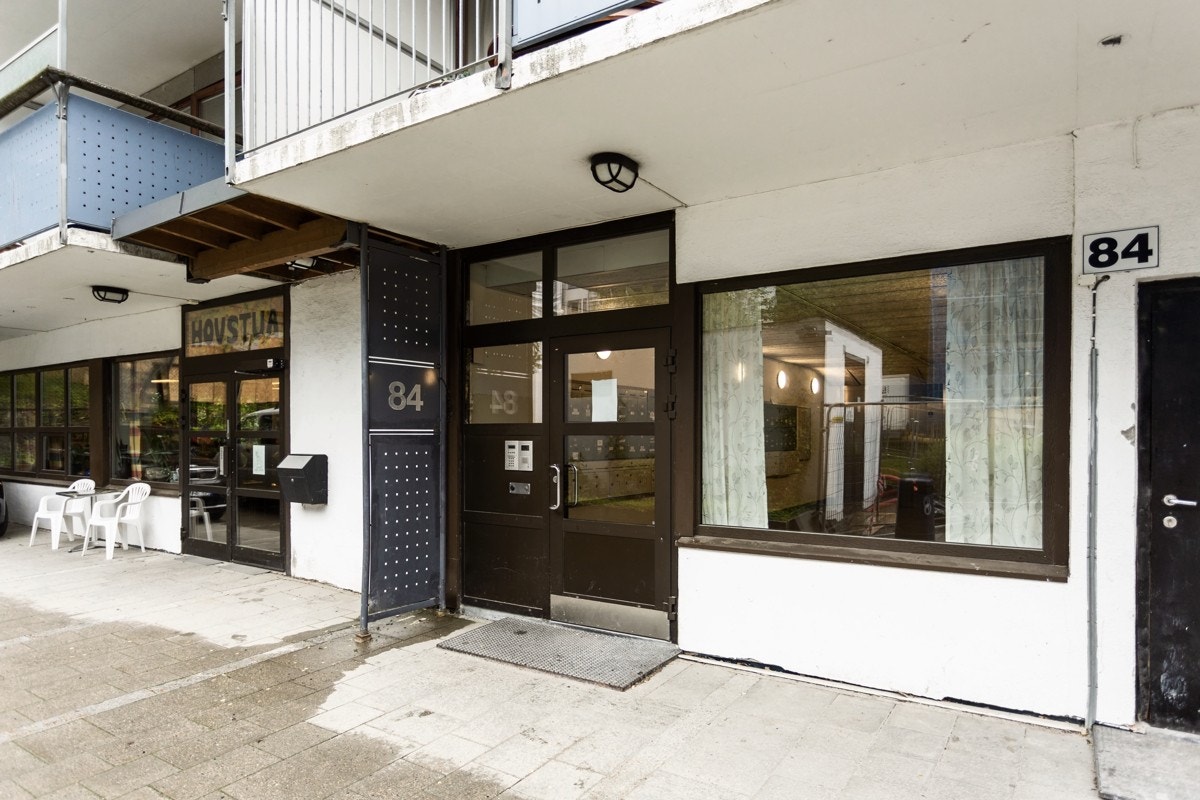 Stort inngangsparti og hall Galleribilde