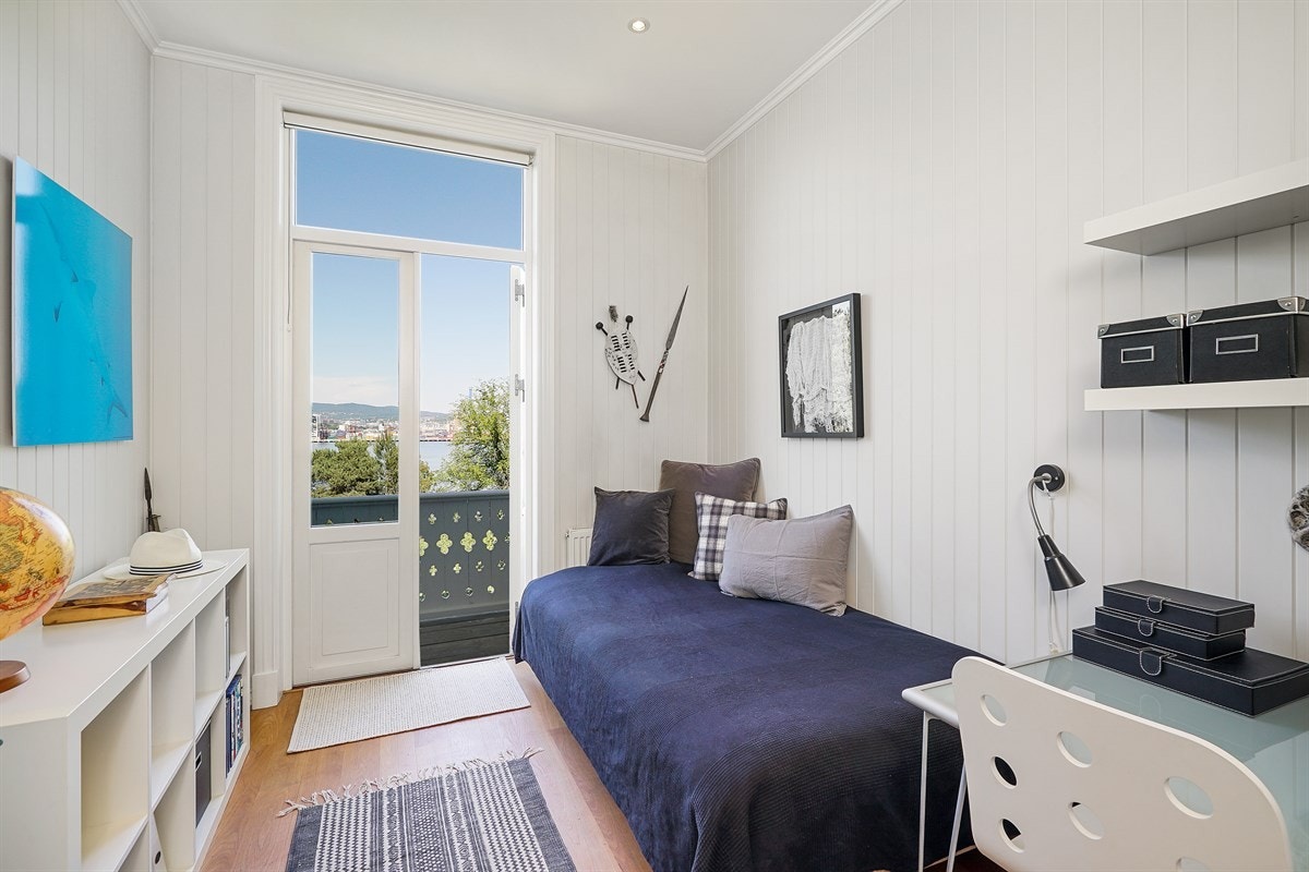 Soverom 2 med balkong Galleribilde