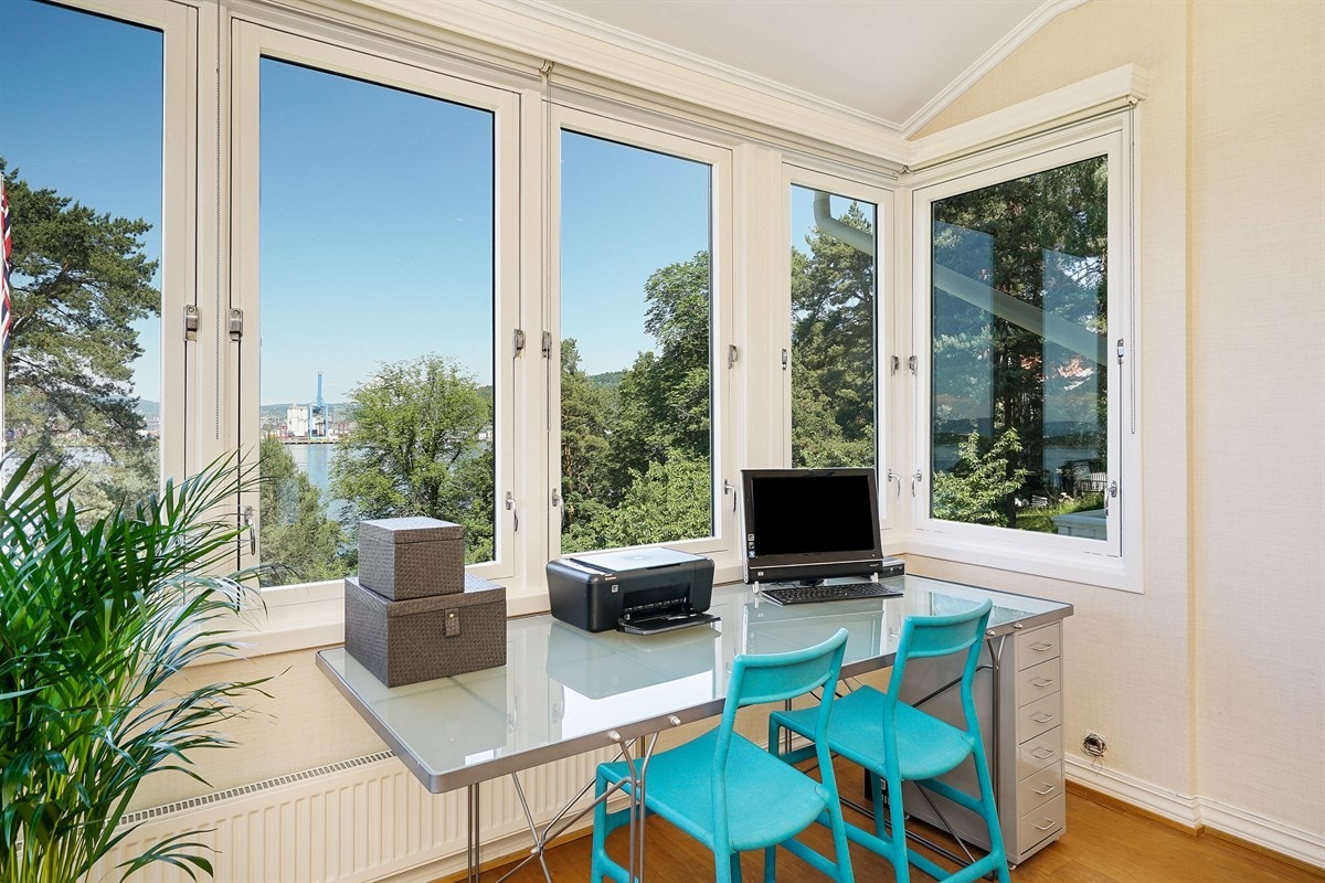 Hjemmekontor med utsikt Galleribilde