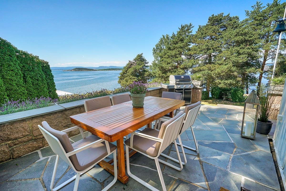 Terrassen har vidstrakt utsyn Galleribilde