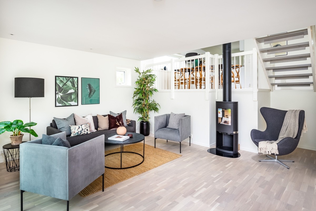 Koselig stue som er lys og luftig Galleribilde