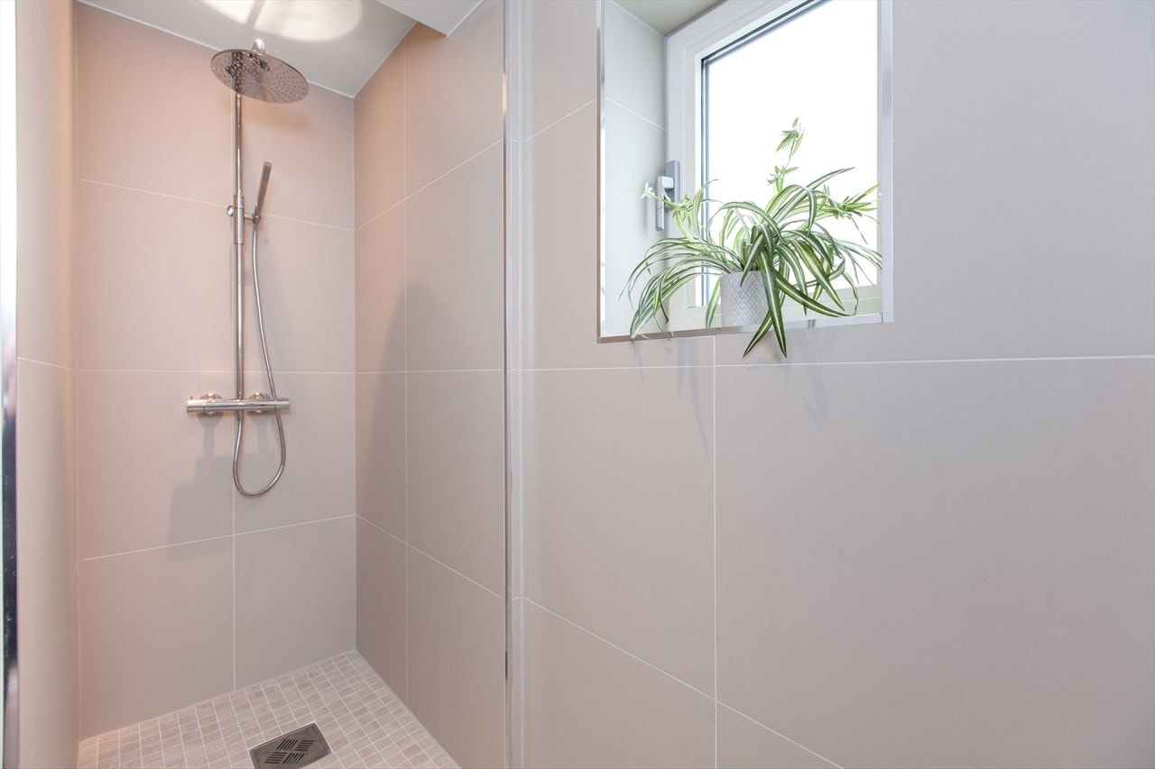 Moderne, store og tidsriktige fliser Galleribilde