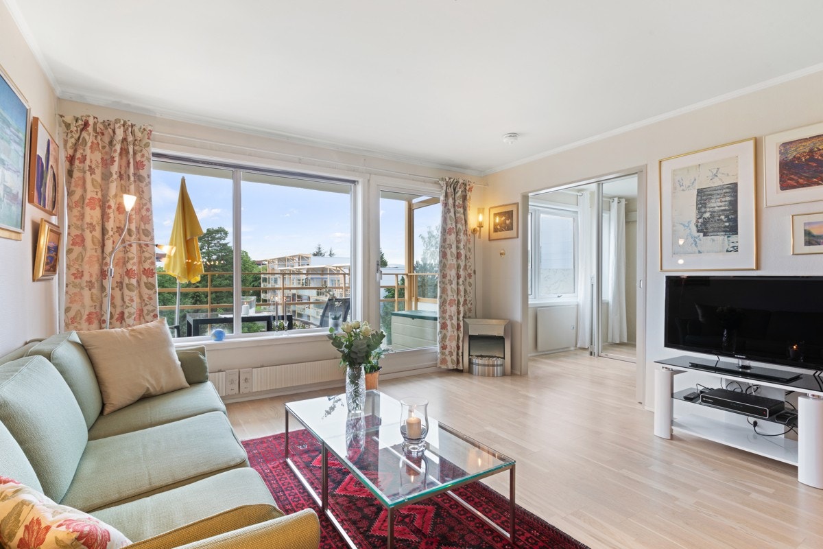 Fra stue inn mot soverom. Galleribilde