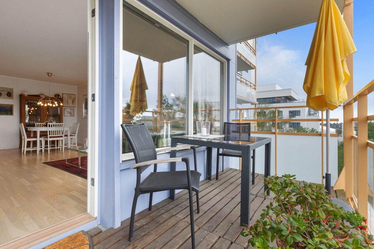 Hovseterveien 96 presenteres av Eie Eiendomsmegling Røa v/ Rajic & Overen Myhre. Galleribilde