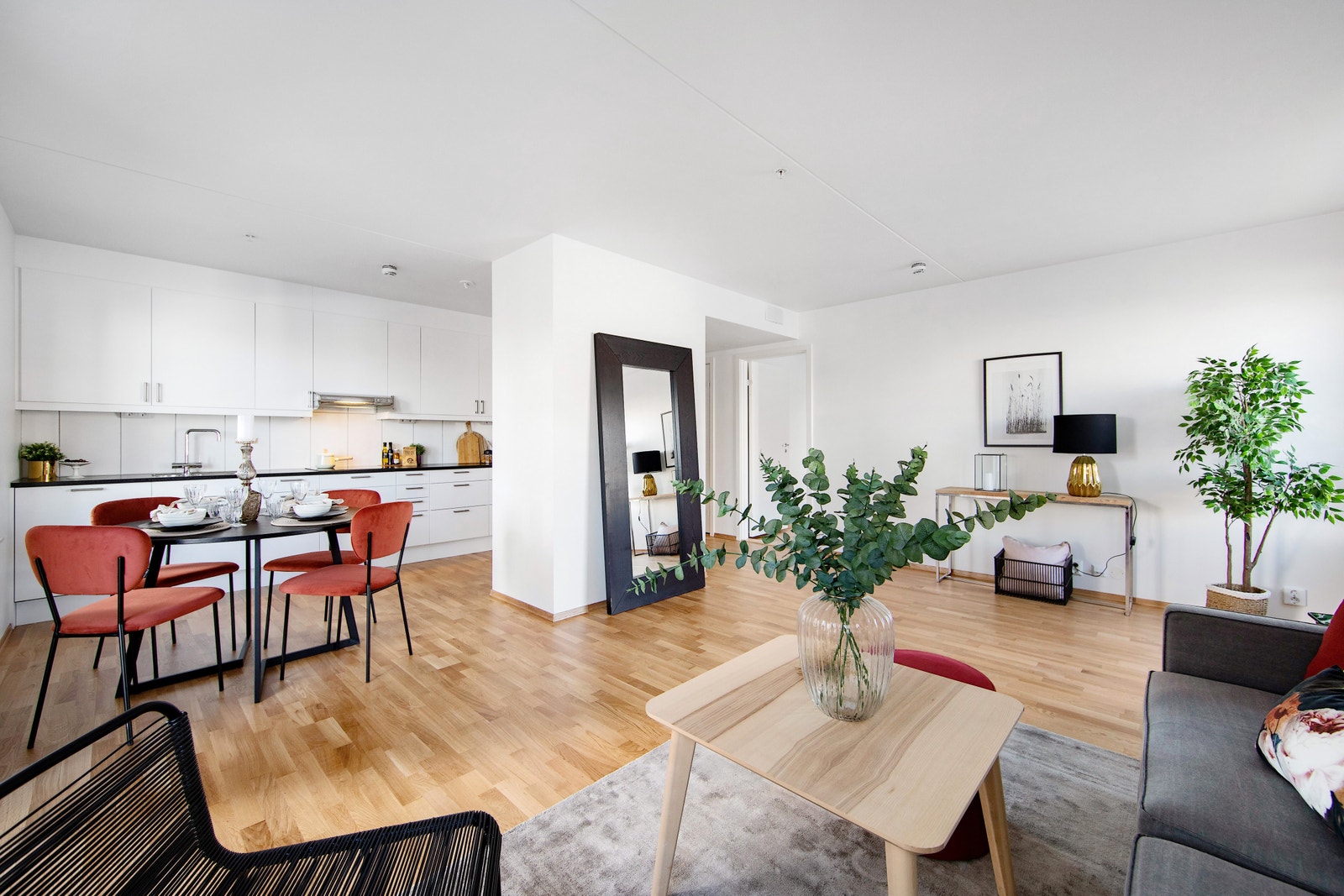 Stue med åpen kjøkken Galleribilde